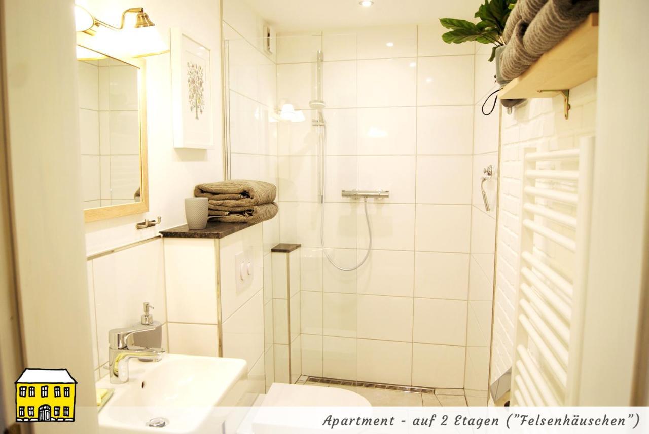 Das Gelbe Haus - Drei Besondere Ferienwohnungen เฟลนส์บวร์ก ภายนอก รูปภาพ