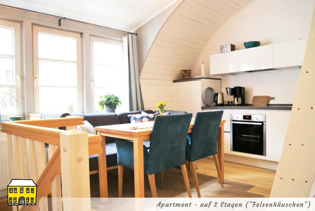 Das Gelbe Haus - Drei Besondere Ferienwohnungen เฟลนส์บวร์ก ภายนอก รูปภาพ
