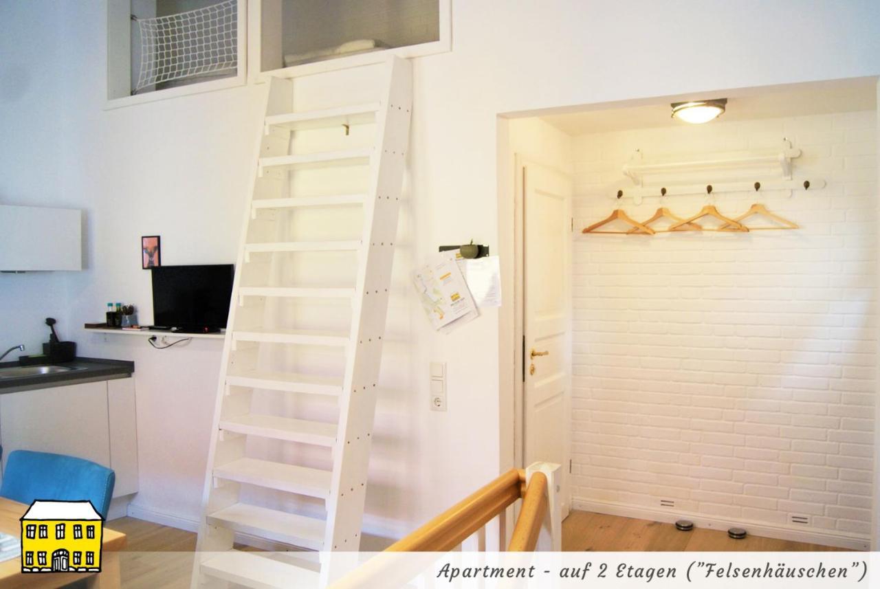 Das Gelbe Haus - Drei Besondere Ferienwohnungen เฟลนส์บวร์ก ภายนอก รูปภาพ