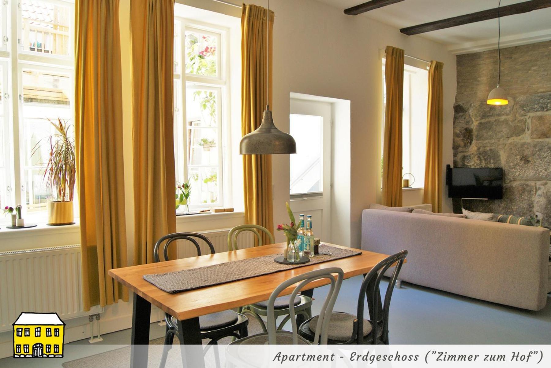 Das Gelbe Haus - Drei Besondere Ferienwohnungen เฟลนส์บวร์ก ภายนอก รูปภาพ