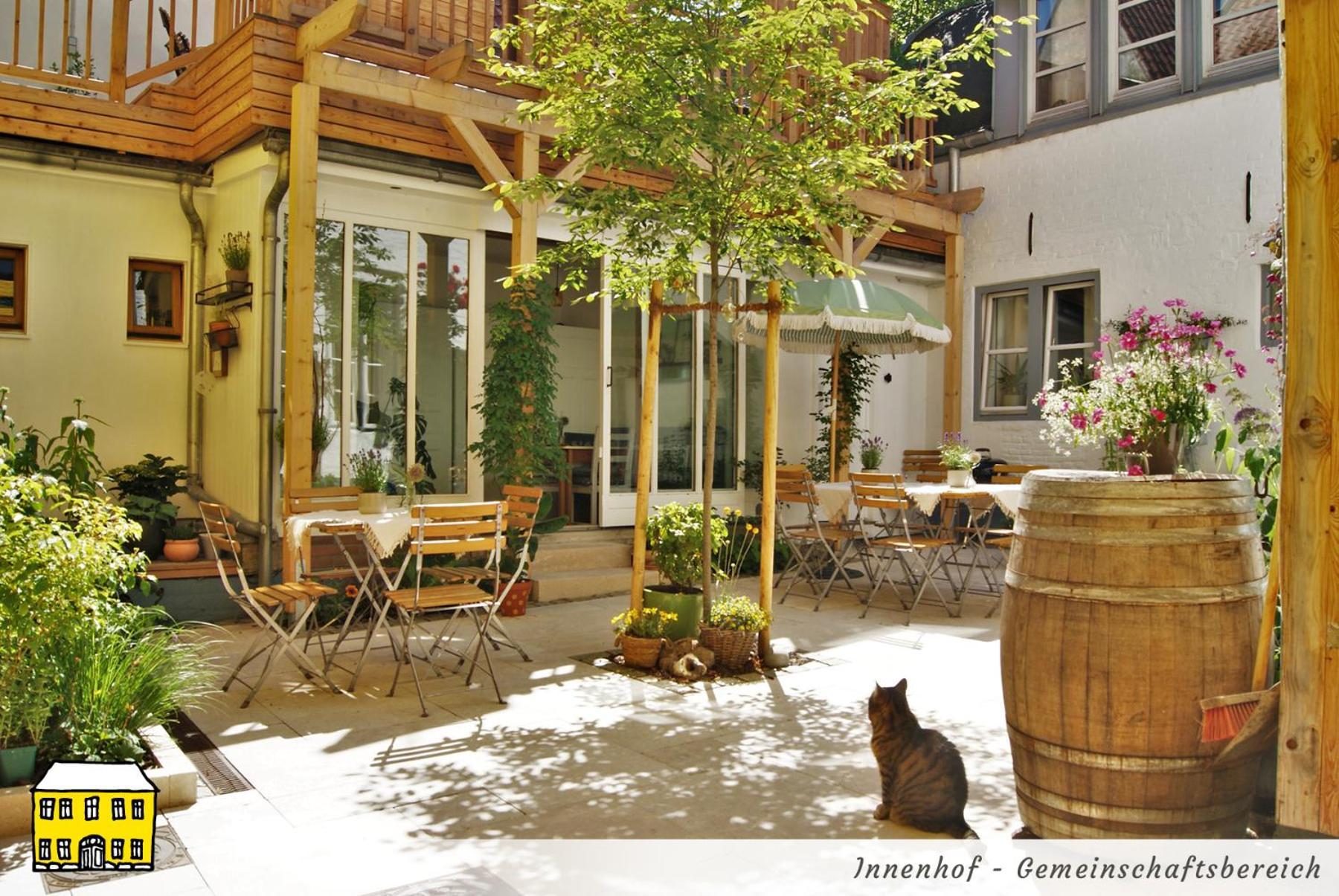 Das Gelbe Haus - Drei Besondere Ferienwohnungen เฟลนส์บวร์ก ภายนอก รูปภาพ